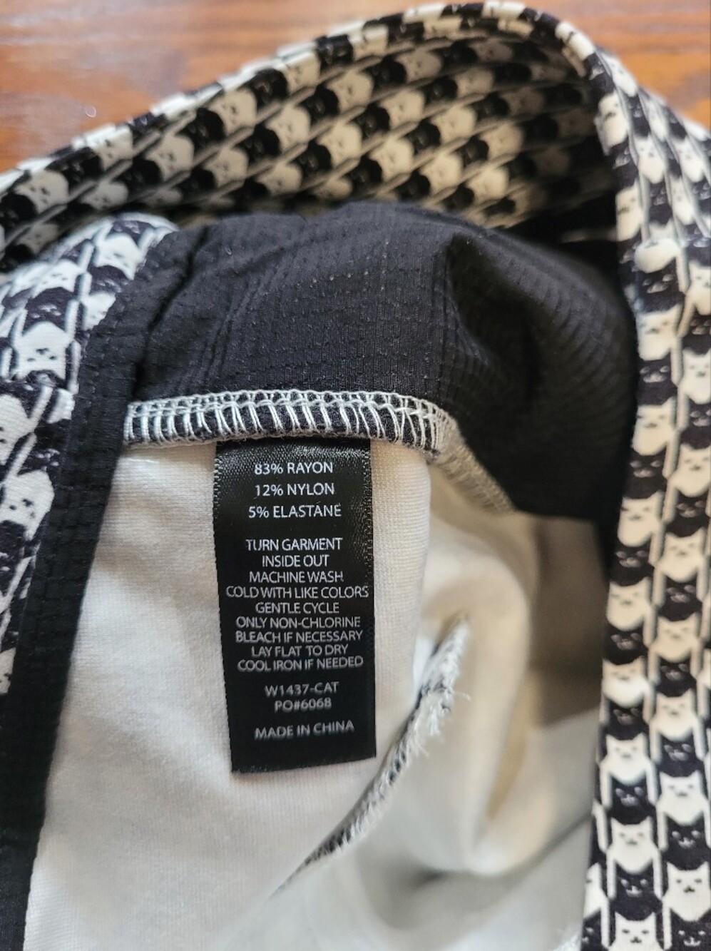 Kids Black & White Patterned Leggings - Picture 4 of 4